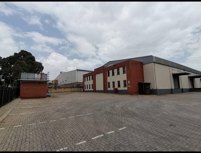 5,862M² WAREHOUSE FOR SALE IN POMONA